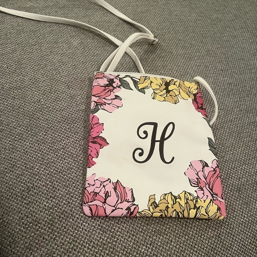 Chateau International White Floral Print Crossbody Purse With Embroidered "H”